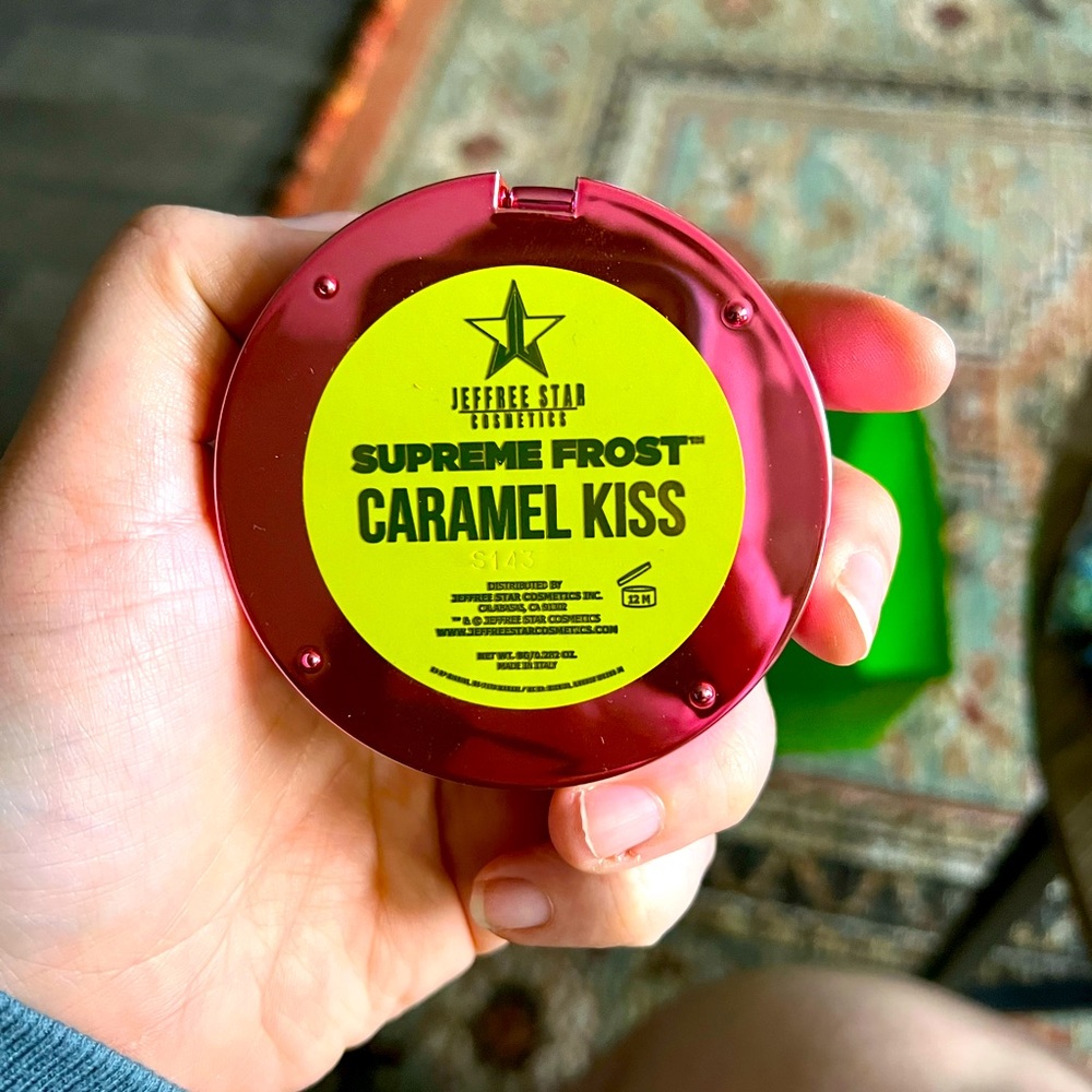 Jeffree Star Supreme Frost Highlighter